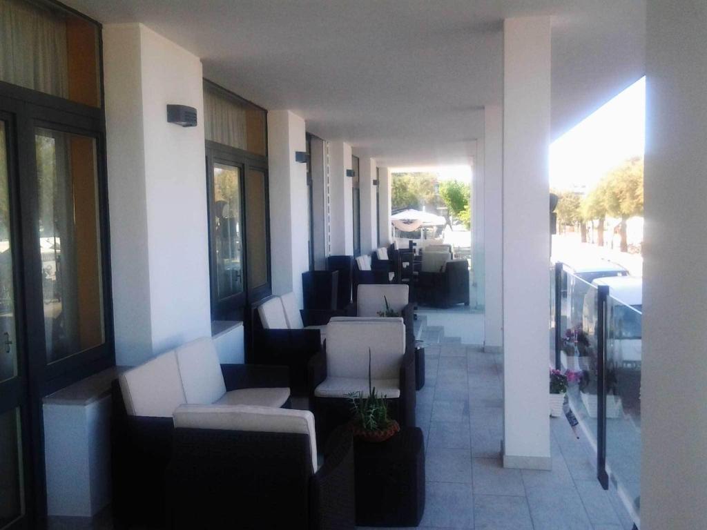 Hotel Beaurivage Сенигалия Екстериор снимка