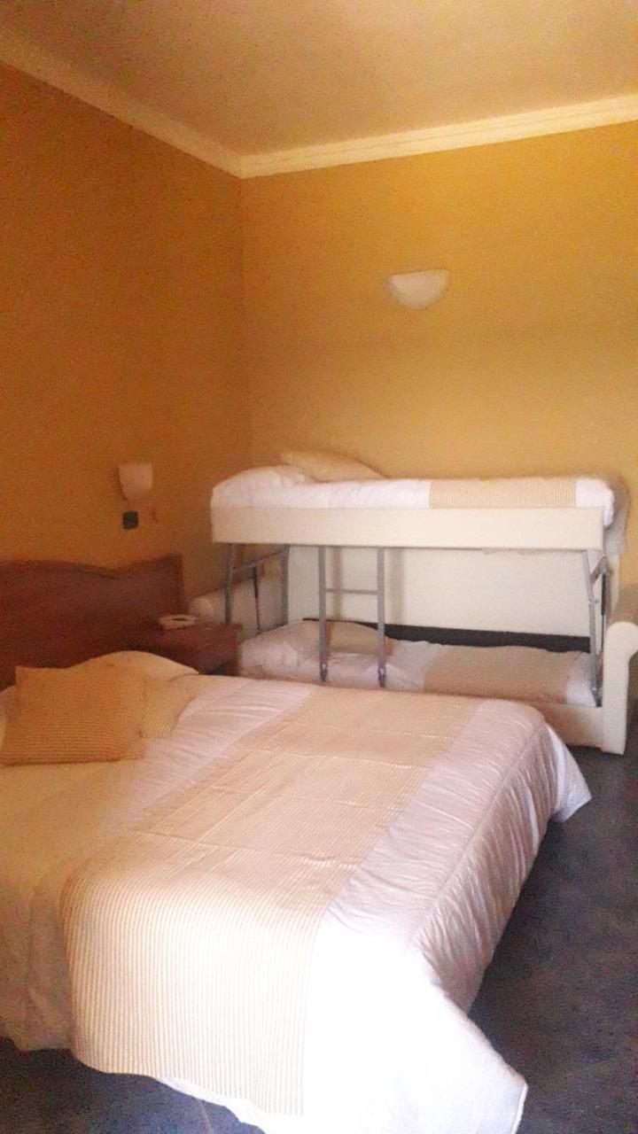Hotel Beaurivage Сенигалия Екстериор снимка